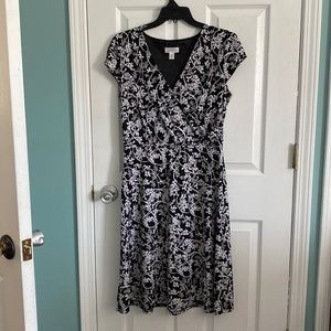 LOFT size 12 SS Front Wrap Dress B&W